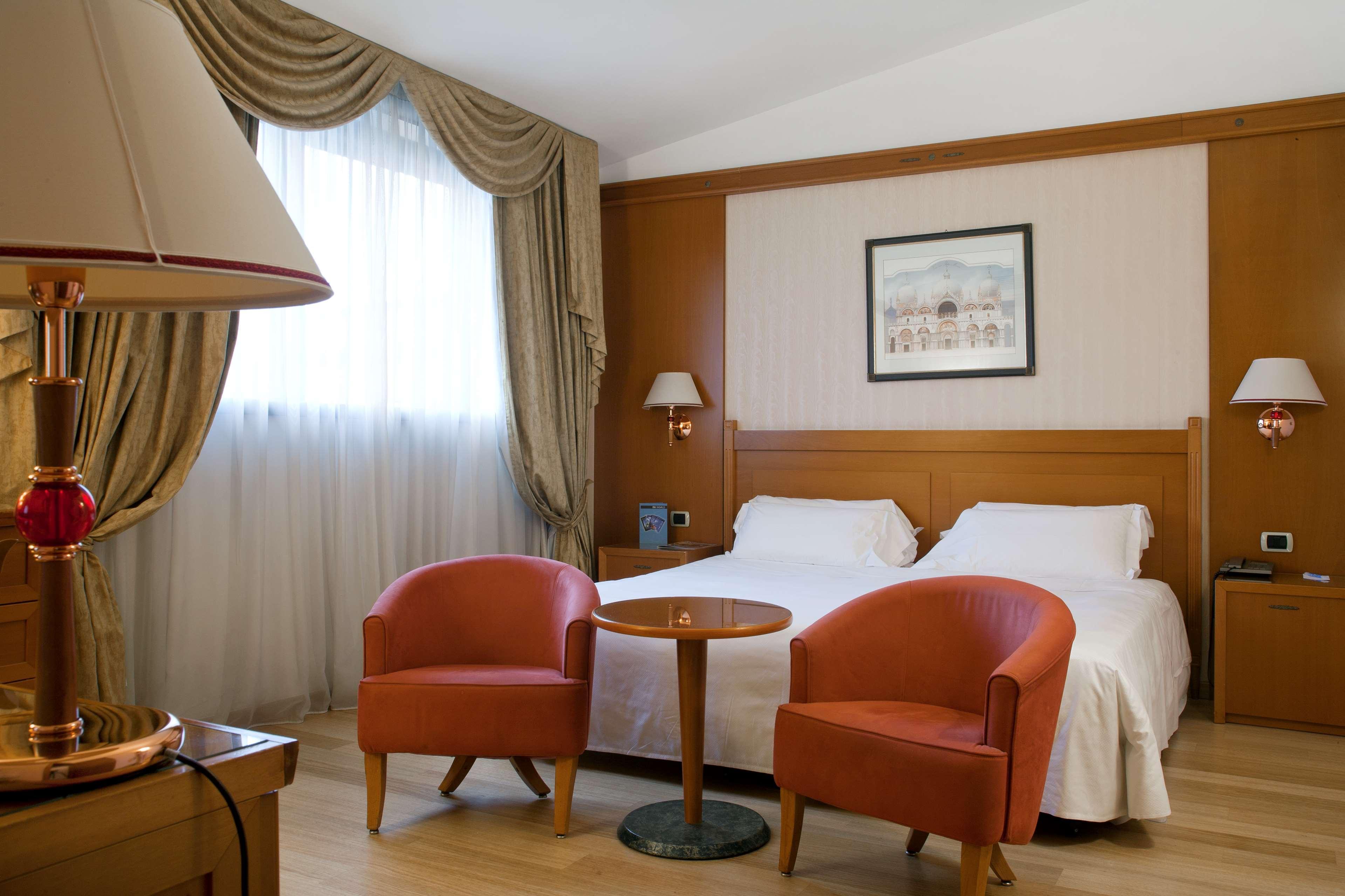 Hotel Nh Ravenna Esterno foto