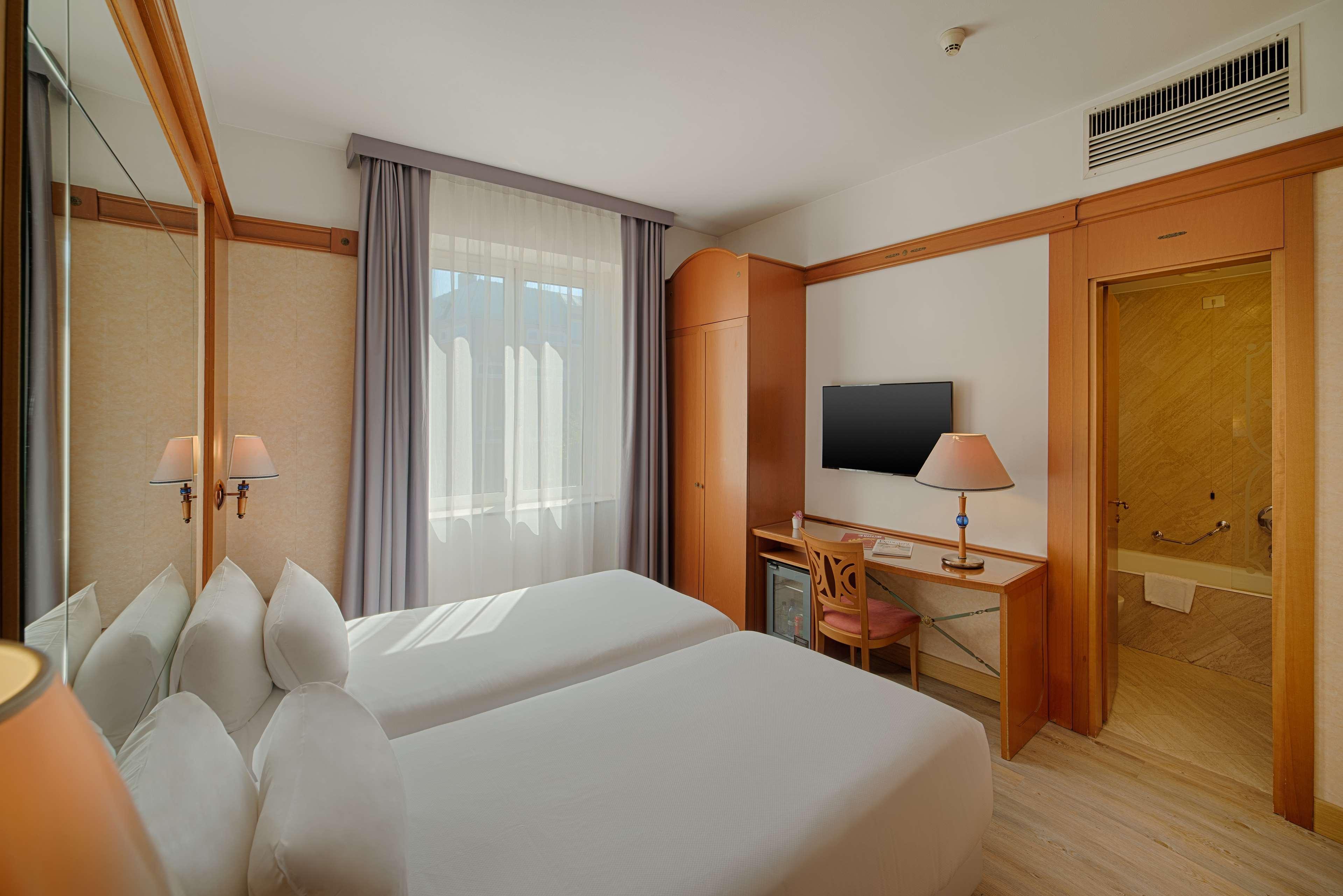 Hotel Nh Ravenna Esterno foto
